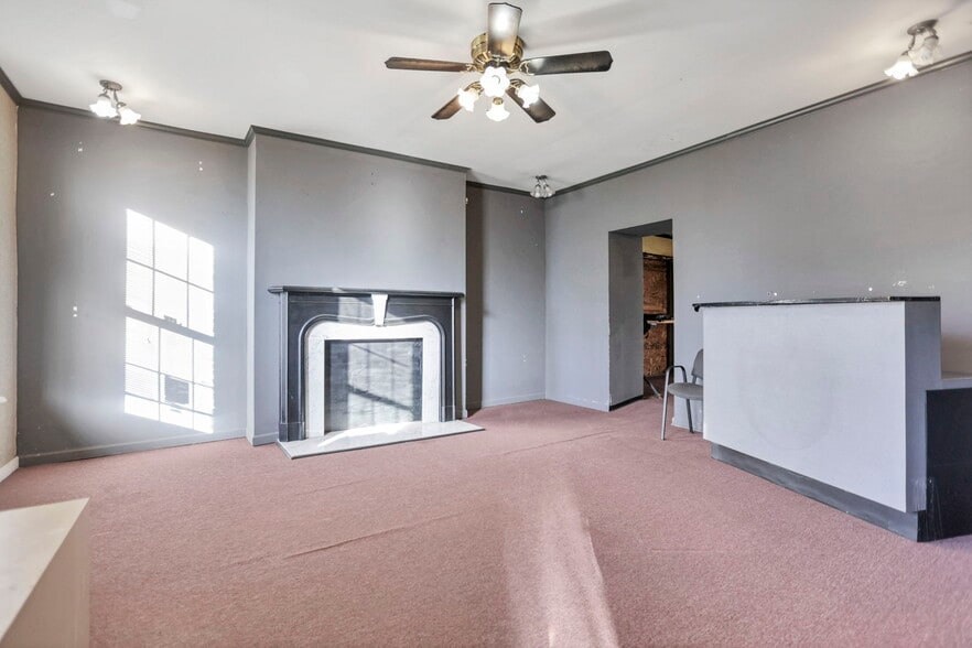 More Photos Of 3900 Noe Bixby Rd, Columbus Storefront Retail Residential For Sale