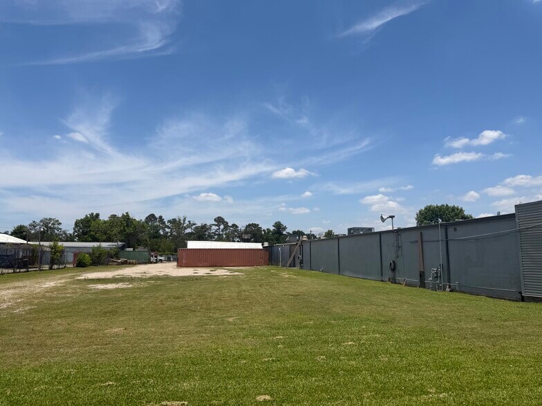 More Photos Of 3514 Pinemont Dr, Houston Warehouse For Sale