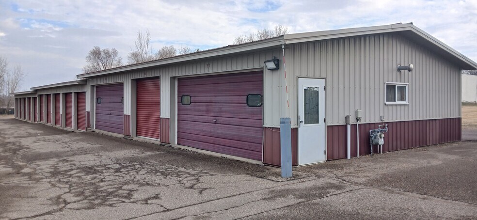 Primary Photo Of 2699 Commerce Dr, Hastings Self Storage For Lease