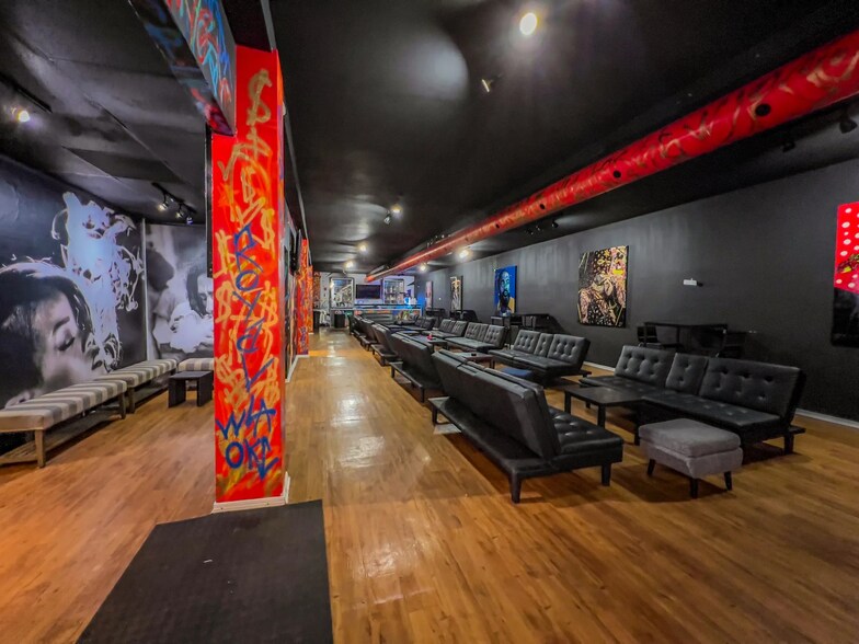 More Photos Of 5708 NW Expressway St, Oklahoma City General Retail For Sale