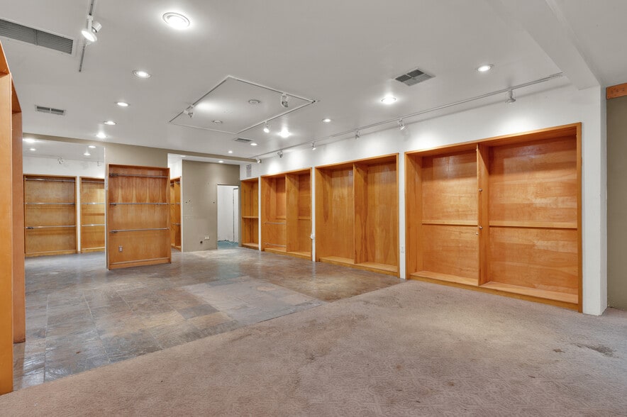 More Photos Of 801 W Whittier Blvd, La Habra Storefront Retail Residential For Sale