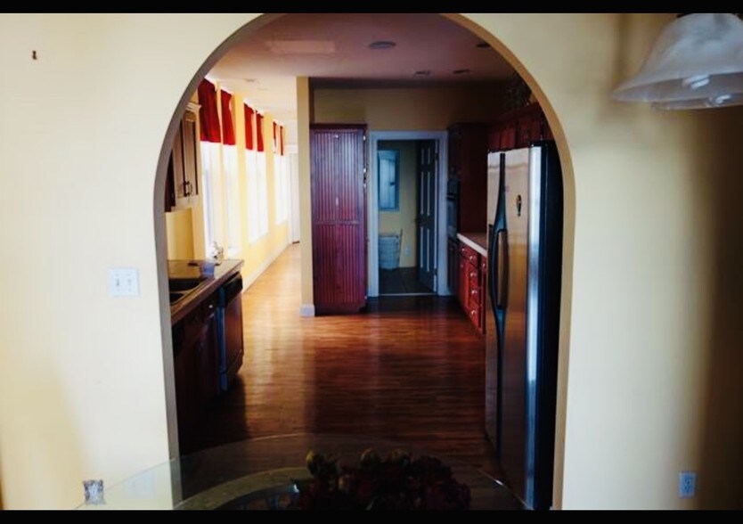 More Photos Of 405-409 S Main St, Joplin Apartments For Lease