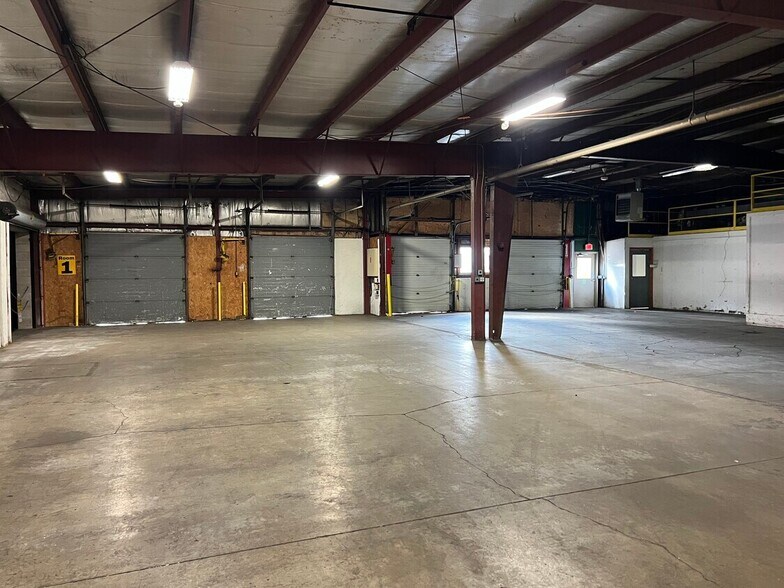 More Photos Of 930 Single Ave, Wausau Manufacturing For Lease