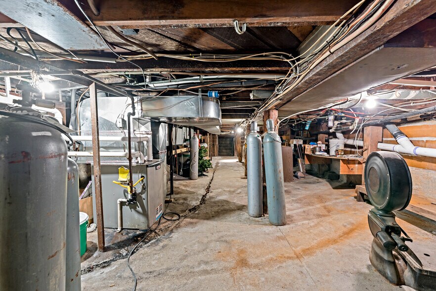 More Photos Of 180 Butler Rd, Saxonburg Restaurant For Sale