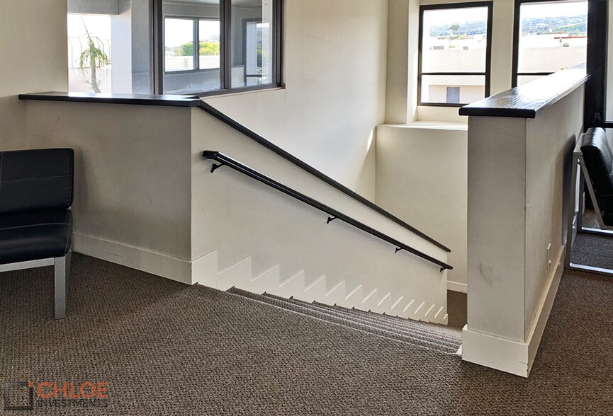 More Photos Of 22750 Hawthorne Blvd, Torrance Unknown For Lease