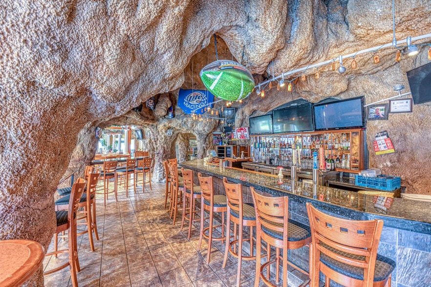 More Photos Of 45 Hanover St, Lebanon Restaurant For Lease