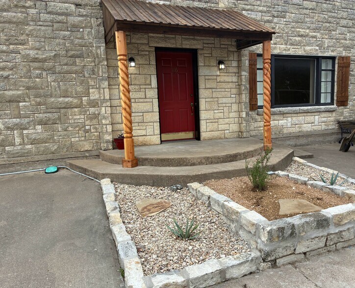 More Photos Of 116 Santa Fe Dr, Weatherford Office For Lease