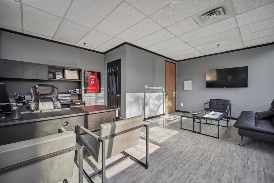 More Photos Of 540 N State Rd, Briarcliff Manor Village Medical For Lease