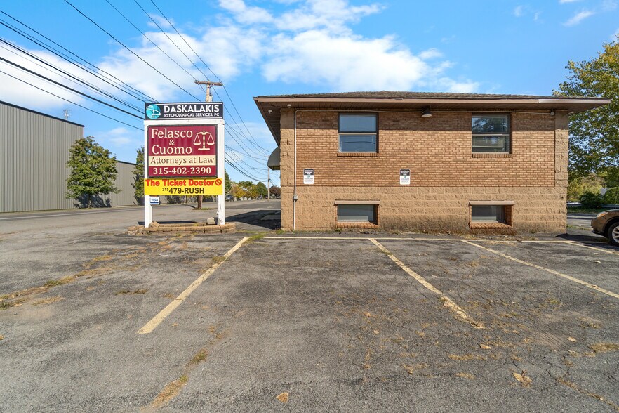 More Photos Of 151 N 2nd St, Fulton Office For Lease