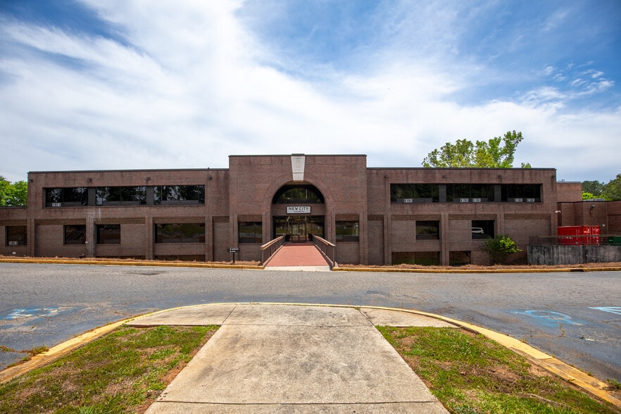 More Photos Of 3500 Riverside Dr, Macon-Bibb Religious Facility For Sale