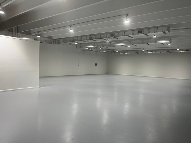 More Photos Of 1101 Holland Dr, Boca Raton Light Manufacturing For Lease