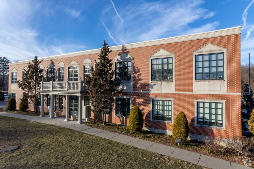 More Photos Of 14 Breakneck Hill Rd, Lincoln Office For Lease