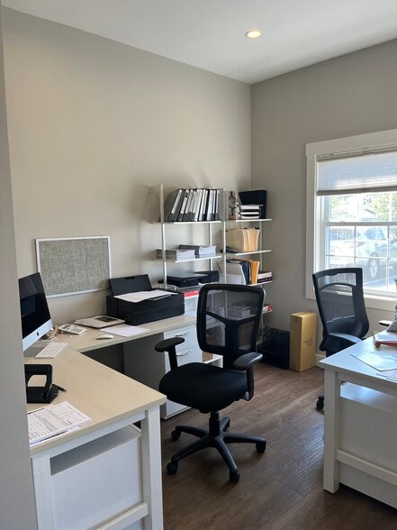 More Photos Of 2 Scott Dyer Rd, Cape Elizabeth Storefront Retail Office For Sale