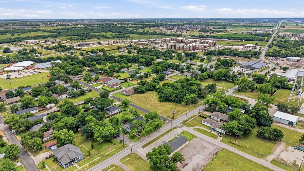 More Photos Of 202 E Main St, Celina Flex For Sale