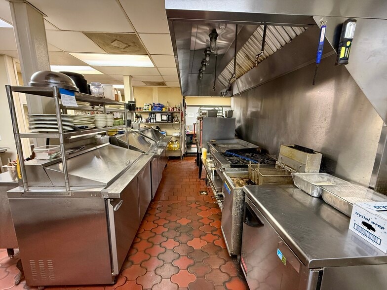 More Photos Of 1506 N Main St, High Point Restaurant For Sale