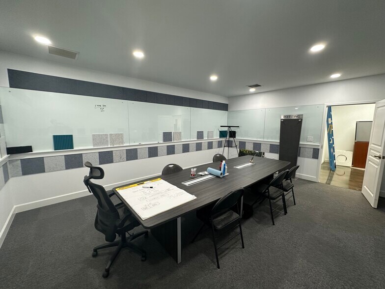 More Photos Of 4025 Radio Rd, Naples Office For Sale