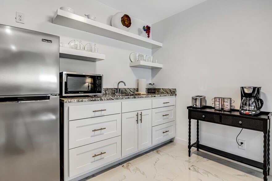 More Photos Of 2565 N State Highway 16, Fredericksburg Specialty For Sale