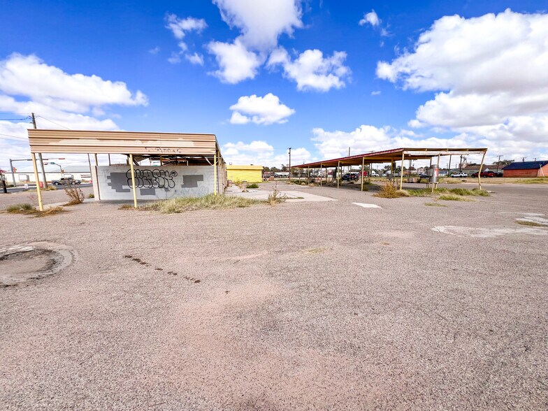 More Photos Of 521 W Murphy St, Odessa Land For Sale