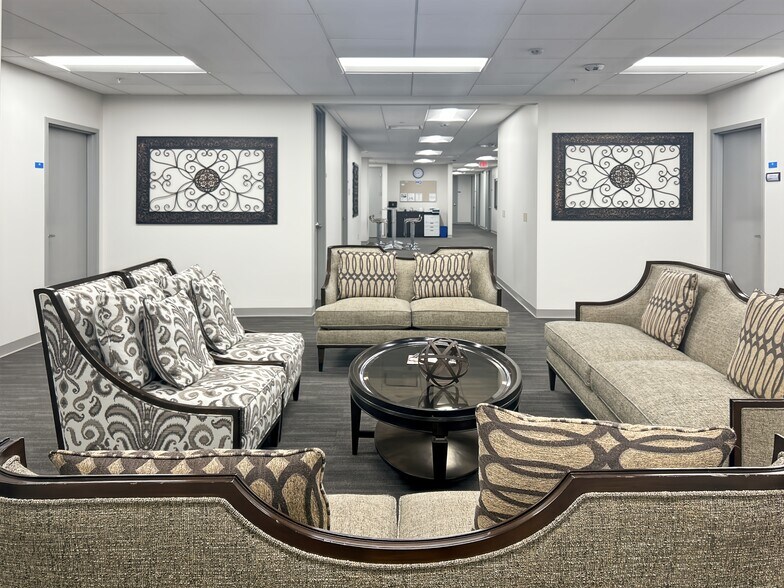 More Photos Of 1300 E 9th St, Cleveland Coworking Space