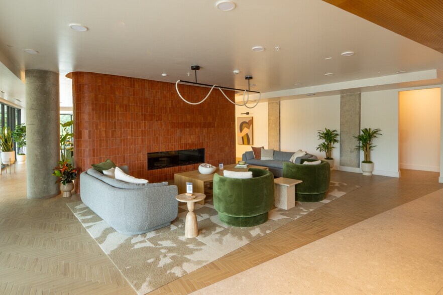 More Photos Of 2209 S First St, Austin Apartments For Sale