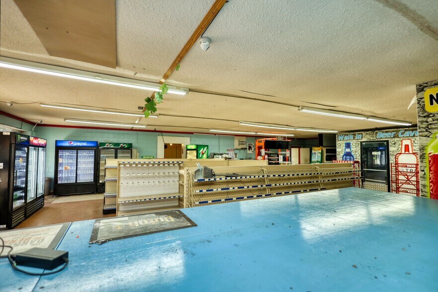 More Photos Of 247 Cannon Dr, Social Circle Restaurant For Sale