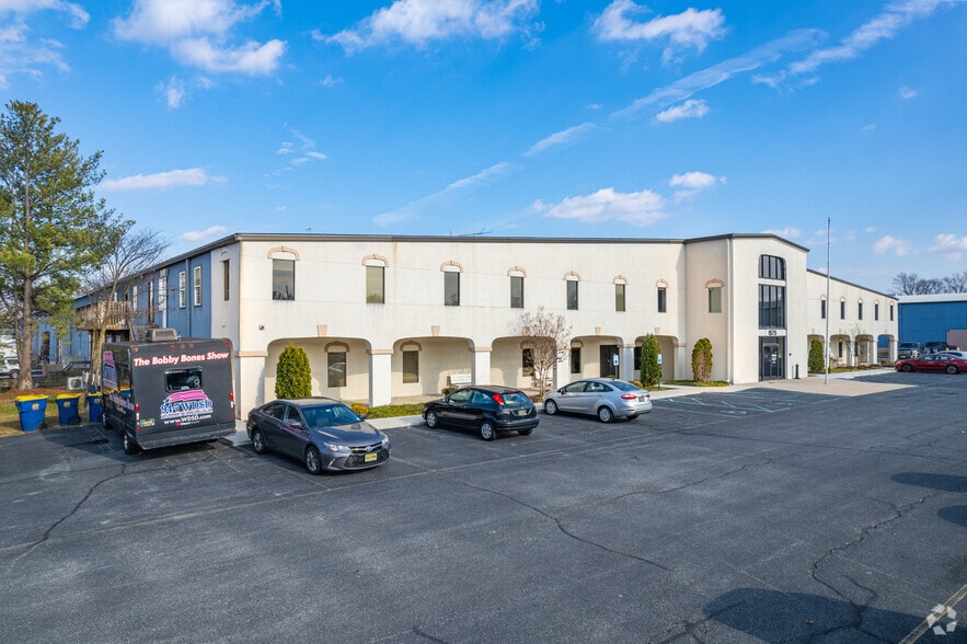 More Photos Of 1575 Mckee Rd, Dover Warehouse For Lease