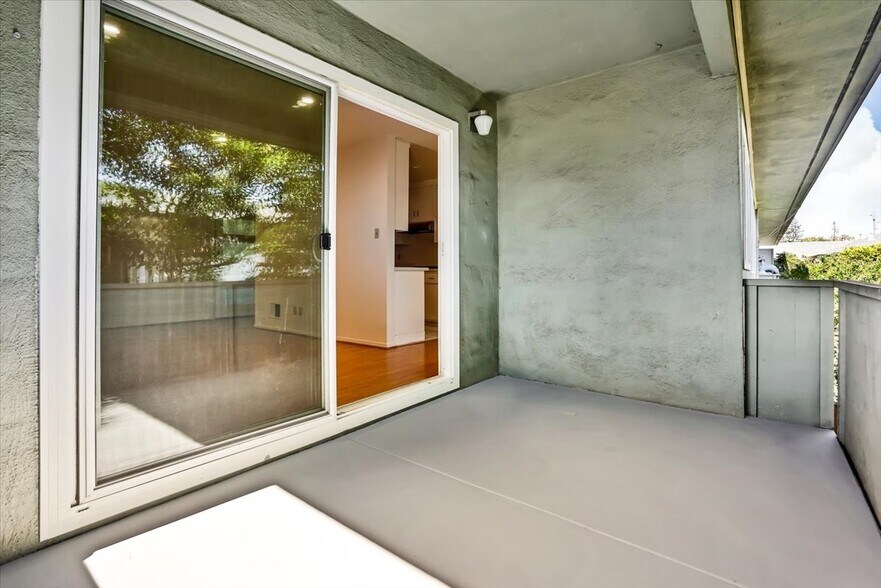 More Photos Of 630 Masonic Way, Belmont Apartments For Sale