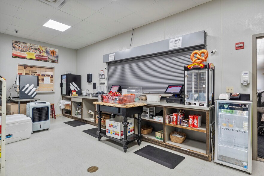 More Photos Of 8835 Wheat Cross Dr, Houston Freestanding For Sale