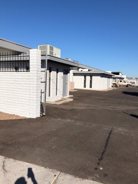 More Photos Of 1930 W Durango St, Phoenix Distribution For Lease