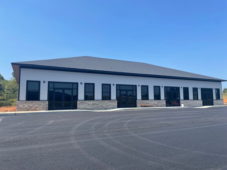 Primary Photo Of 132 Merchants Blvd blvd, Clarksville Office For Lease