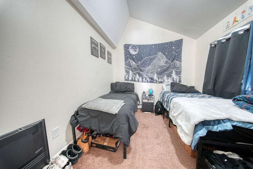 More Photos Of 100 1/2 Kingston Ave, Port Jervis Apartments For Sale