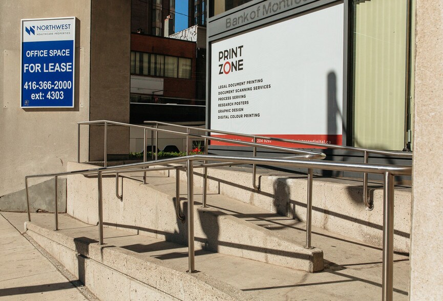 More Photos Of 180 Dundas St W, Toronto Office For Lease
