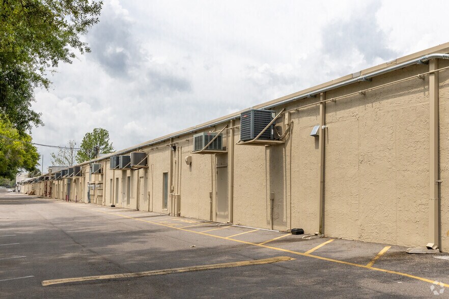 More Photos Of 110-210 Wilshire Blvd, Casselberry Office For Lease