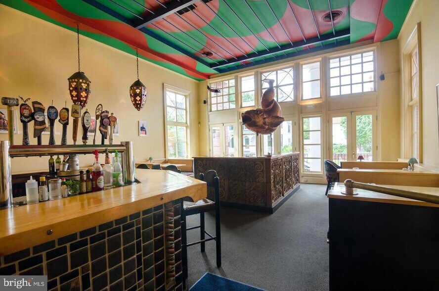 More Photos Of 201 E German St, Shepherdstown Storefront For Sale