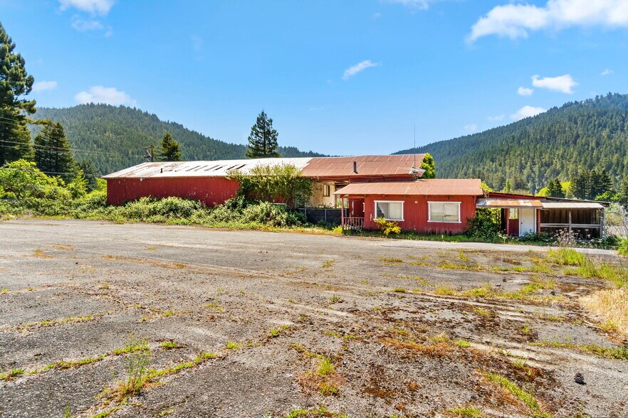 More Photos Of 13026 Avenue of the Giants, Myers Flat Manufacturing For Sale