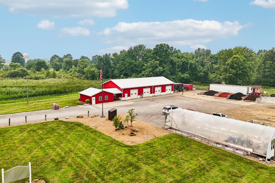 More Photos Of 3220 McCartney Rd, Youngstown General Retail For Sale