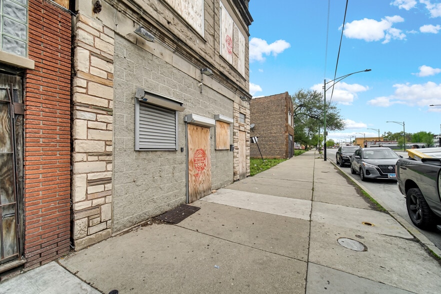 More Photos Of 6848 S Ashland Ave, Chicago Flex For Sale