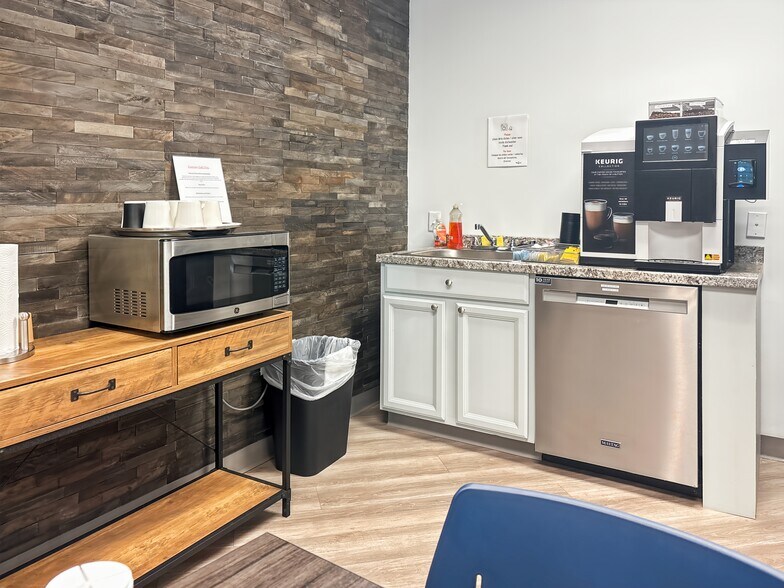 More Photos Of 1845 Town Center Blvd, Orange Park Coworking Space