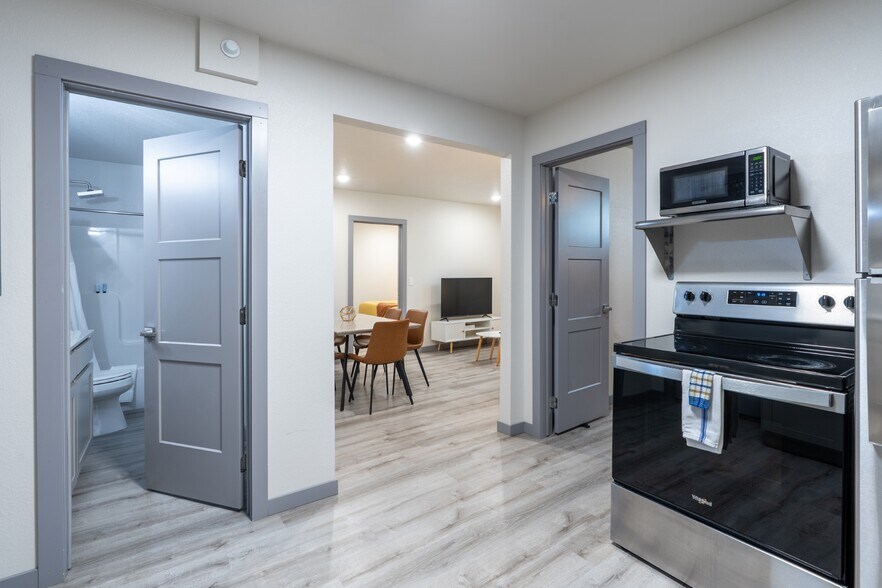 More Photos Of 632 Mount Rushmore Rd, Custer Specialty For Sale