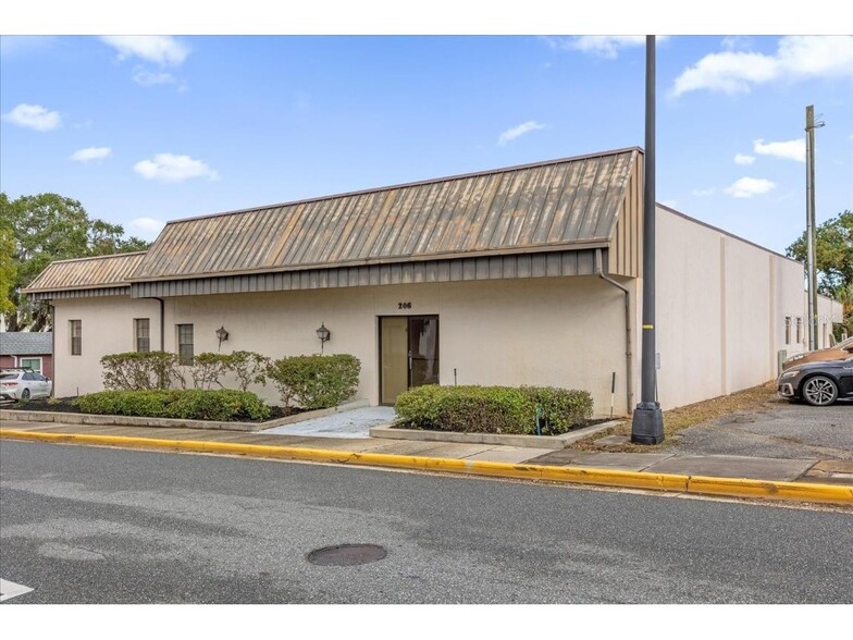 Primary Photo Of 206 N 3rd St, Leesburg Office For Sale