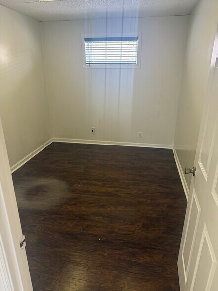 More Photos Of 2135 Utopia Ave, Nashville Warehouse For Lease