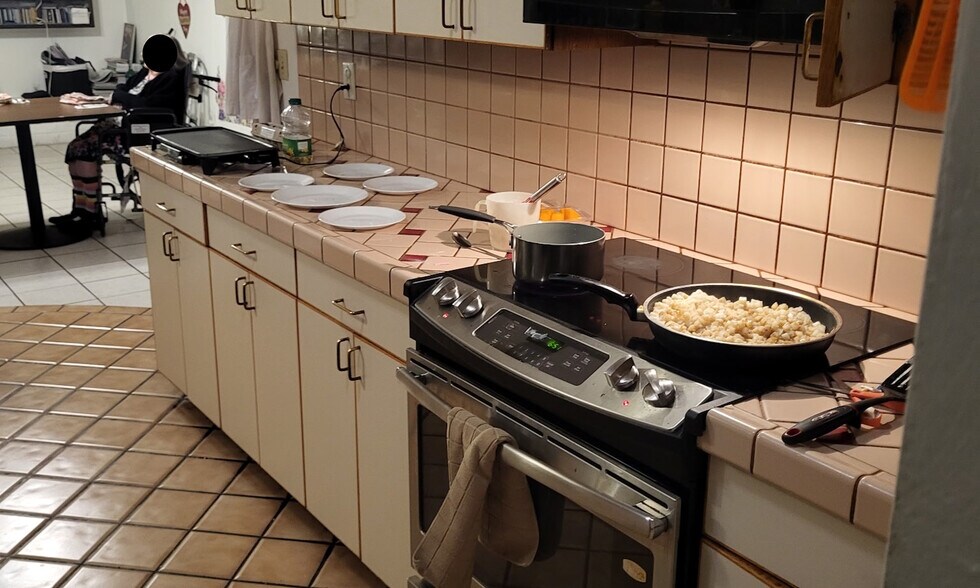 More Photos Of 710 N Mann Ave, Tucson Healthcare For Sale