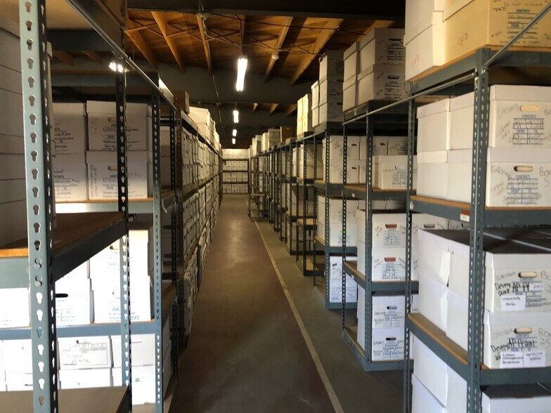 More Photos Of 44820 Yucca Ave, Lancaster Warehouse For Sale