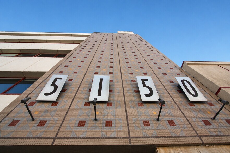 More Photos Of 5150 Wilshire Blvd, Los Angeles Loft Creative Space For Lease