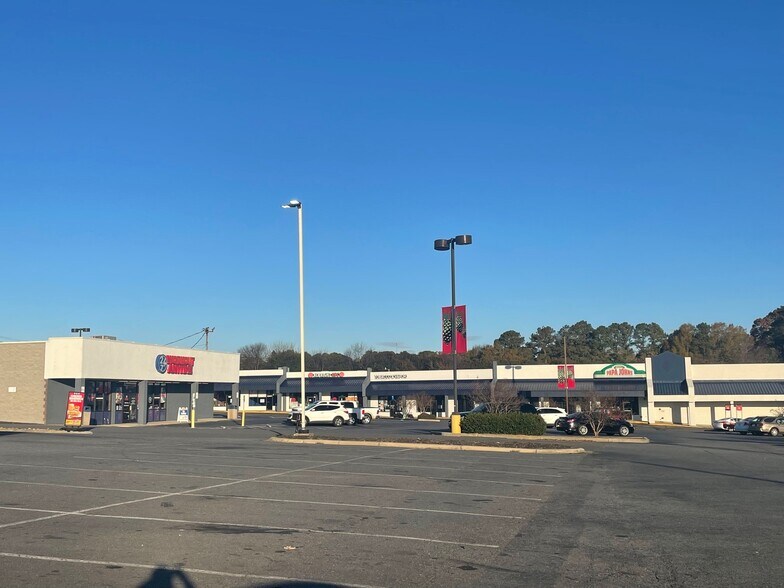 More Photos Of 1448 E Main St, Rock Hill Storefront For Lease