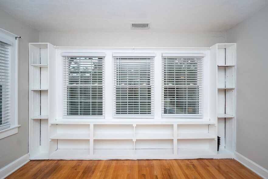 More Photos Of 5331 Charlotte St, Kansas City Apartments For Sale