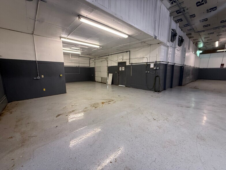 More Photos Of 3233 Dove Rd, Port Huron Warehouse For Sale