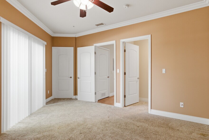 More Photos Of 1101 East Ave, Burbank Apartments For Sale