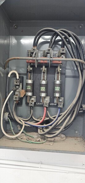 More Photos Of 211 SE 9th Ave, Boynton Beach Light Manufacturing For Lease