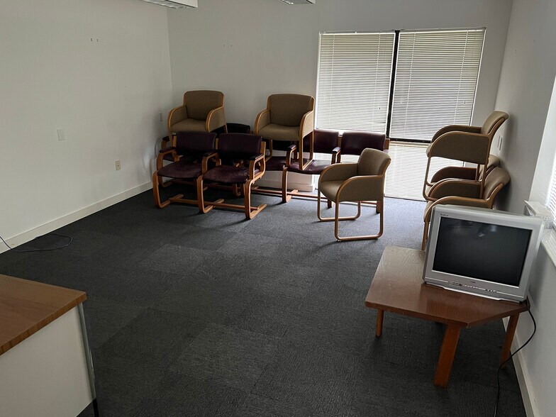 More Photos Of 455 6th St NW, Winter Haven Office For Lease